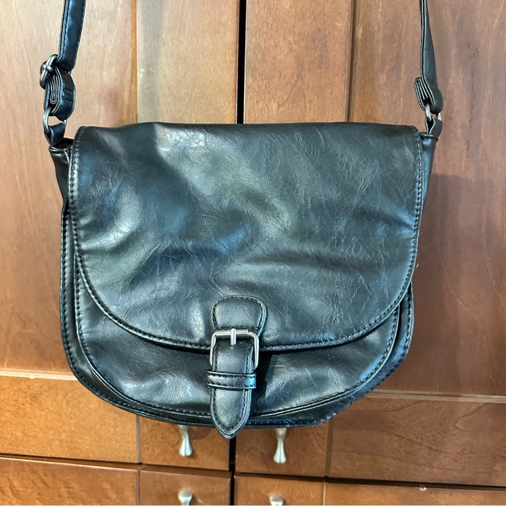 Crossbody purse bag with lots of pockets vegan leather NWOT